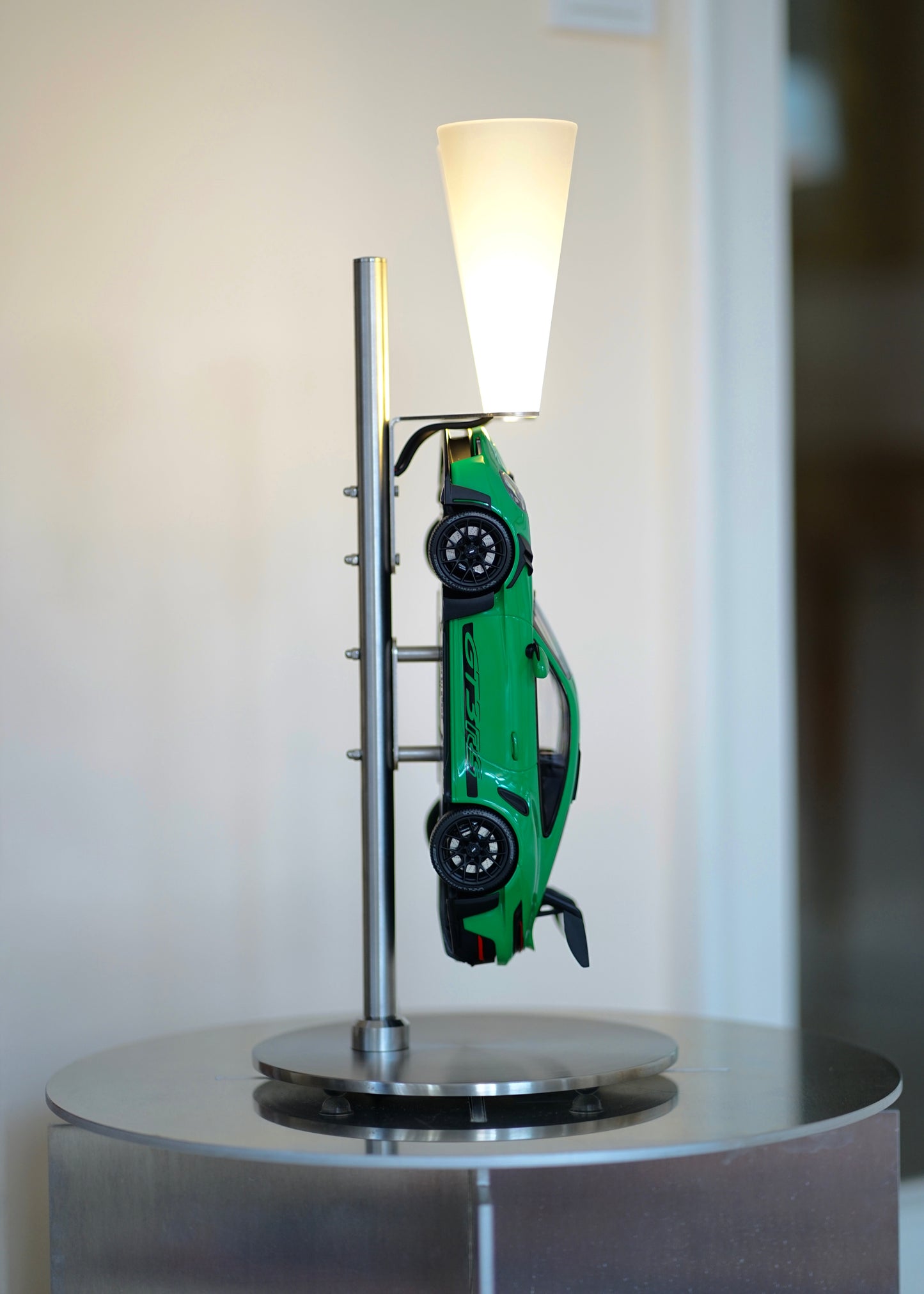 ArtCar Lampe Porsche 992 GT3 RS Grün