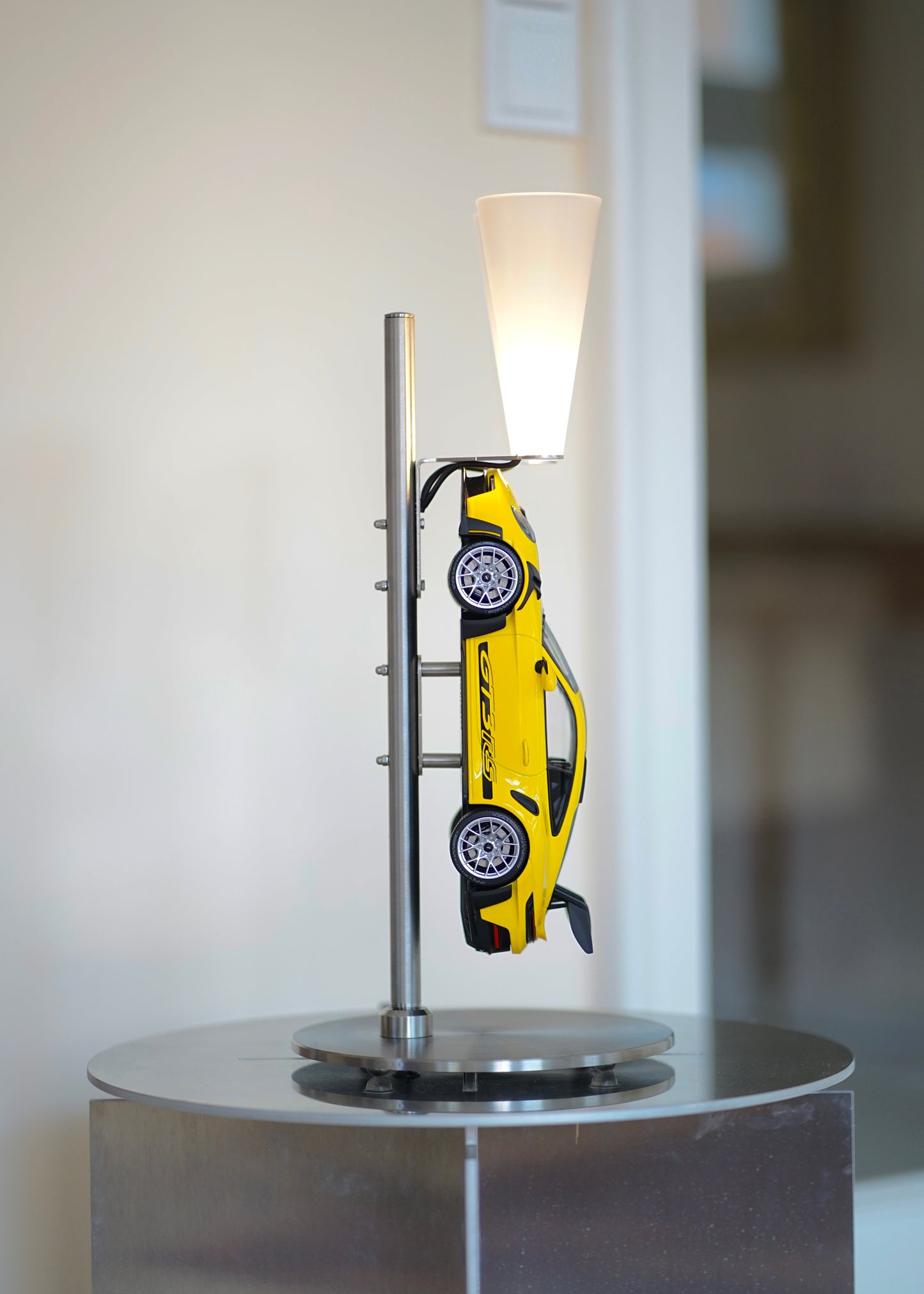 ArtCar Lampe Porsche 992 GT3 RS Gelb